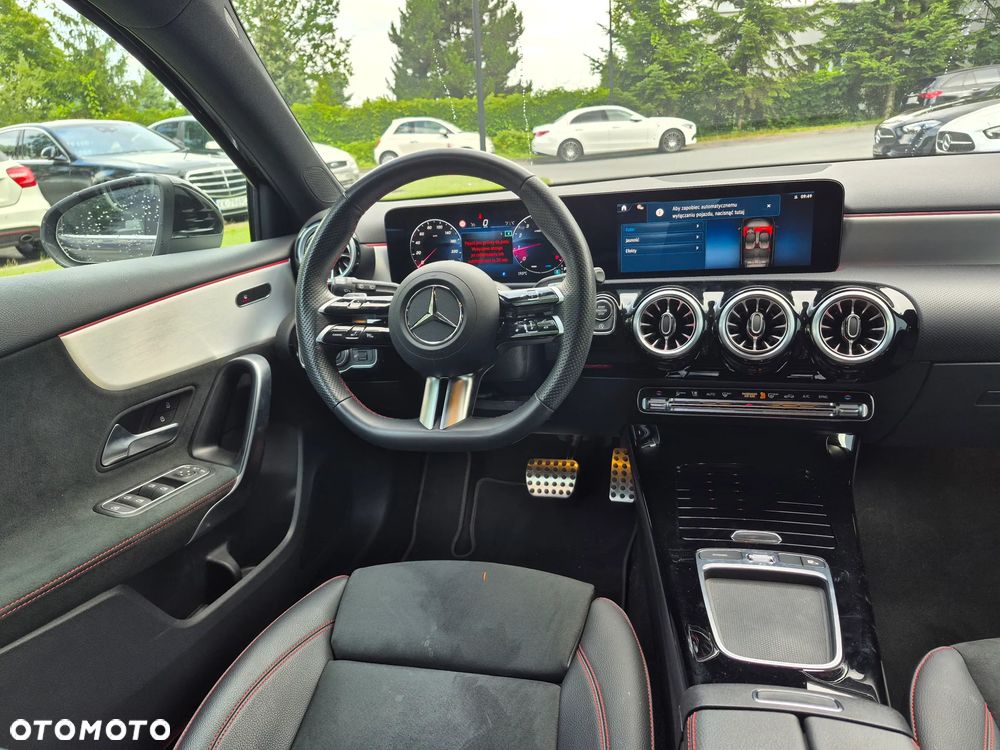 Mercedes-Benz Klasa A 200 AMG Line 7G-DCT - 23