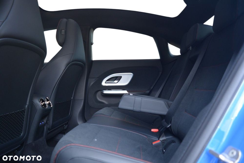 Mercedes-Benz CLA 200 mHEV 8G-DCT - 9