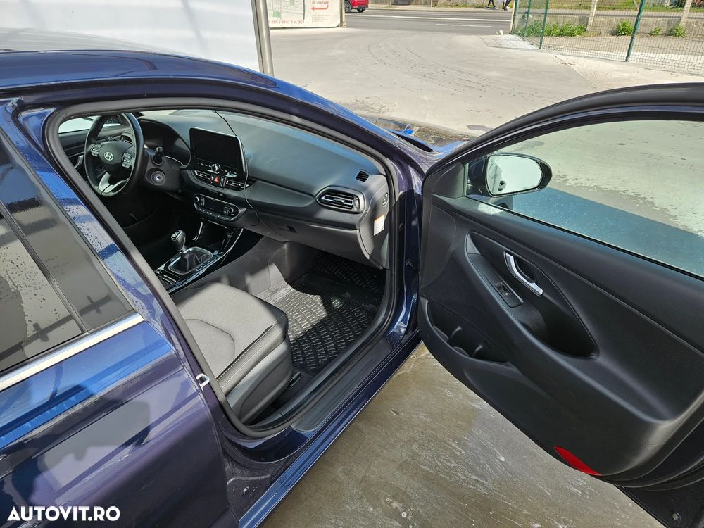 Hyundai i30 1.5 T-GDI 140CP M/T MHEV Highway - 14