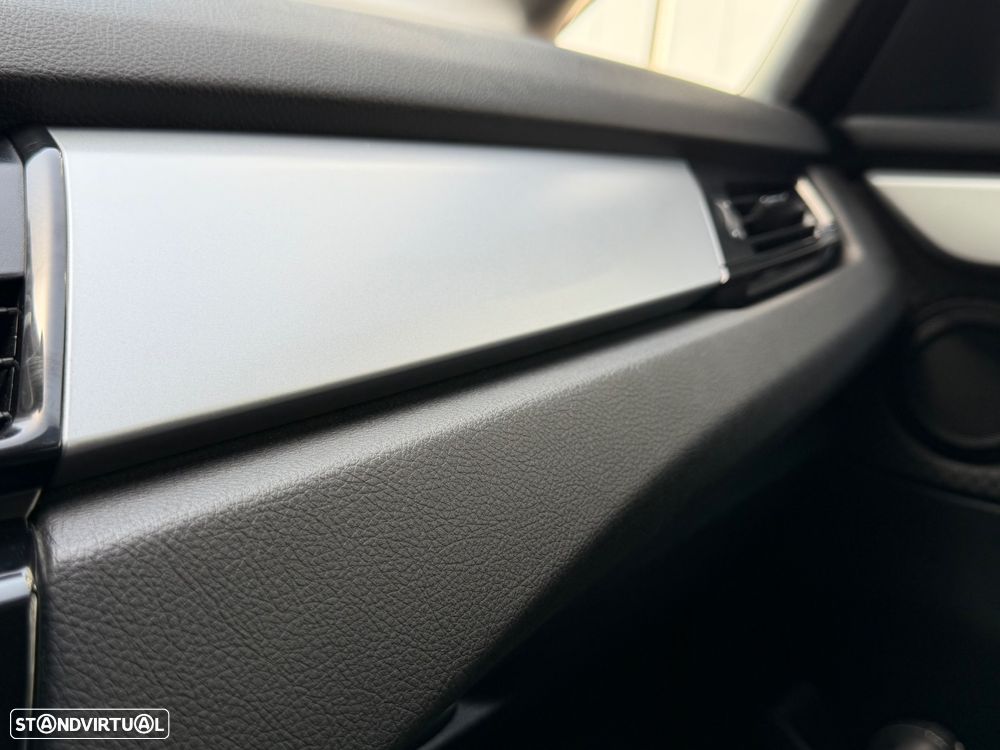 BMW 216 Gran Tourer d 7L Line Sport Auto - 30