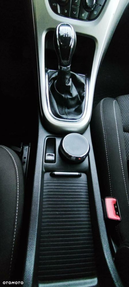 Opel Astra 1.4 T Cosmo - 10