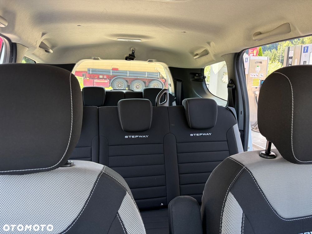 Dacia Lodgy 1.6 SCe Stepway S&S - 16