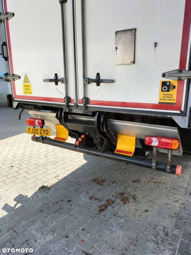 Kontener wraz z drzwiami na podwoziu Dafa - 5