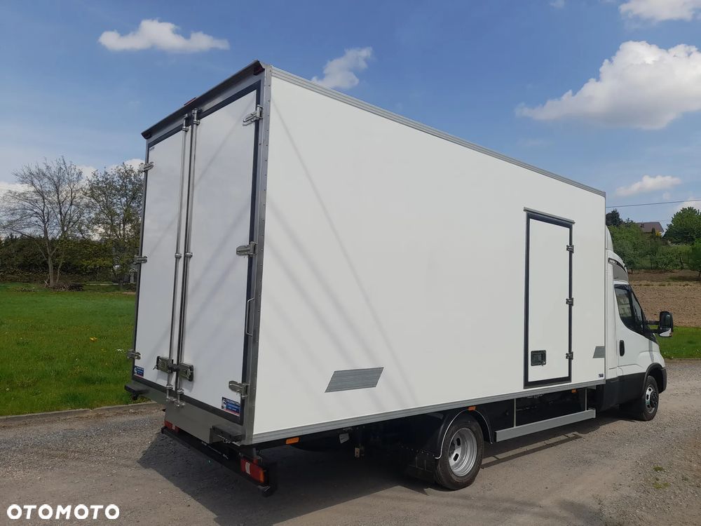 Iveco DAILY 70C18 72C18 --NOWY-- dmc 7,2T 180Koni MROŹNIA chłodnia kontener SYPIALNIA  model PRZED liftingiem!!! bez radarów bez wagi!!! - 5