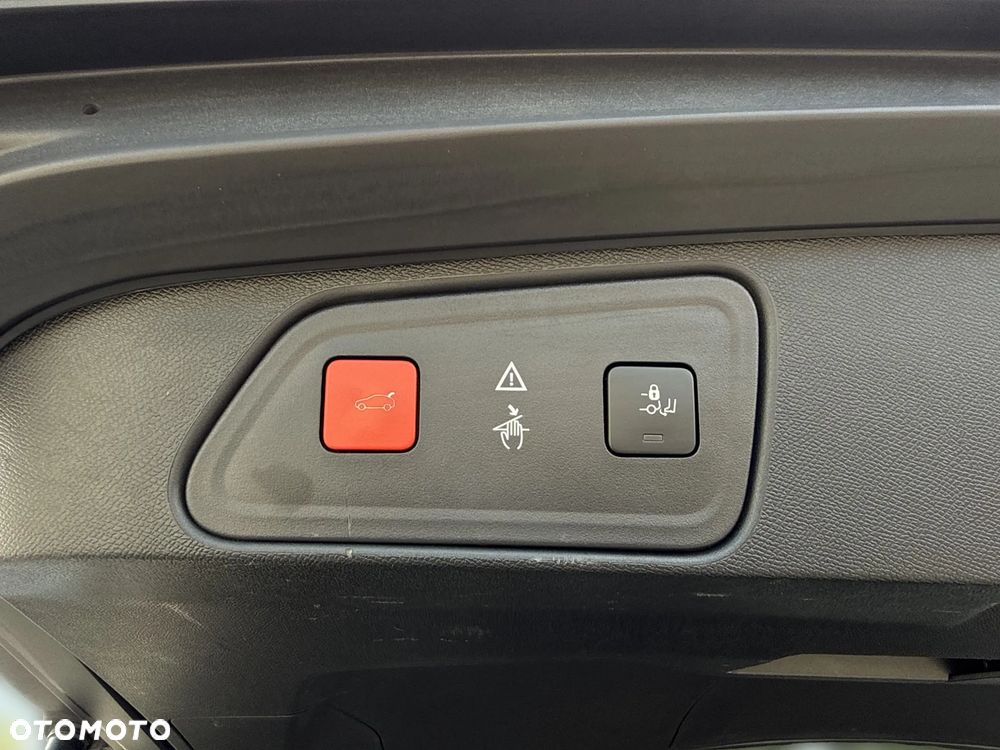 Nissan Qashqai 1.3 DIG-T mHEV N-Connecta Xtronic - 36
