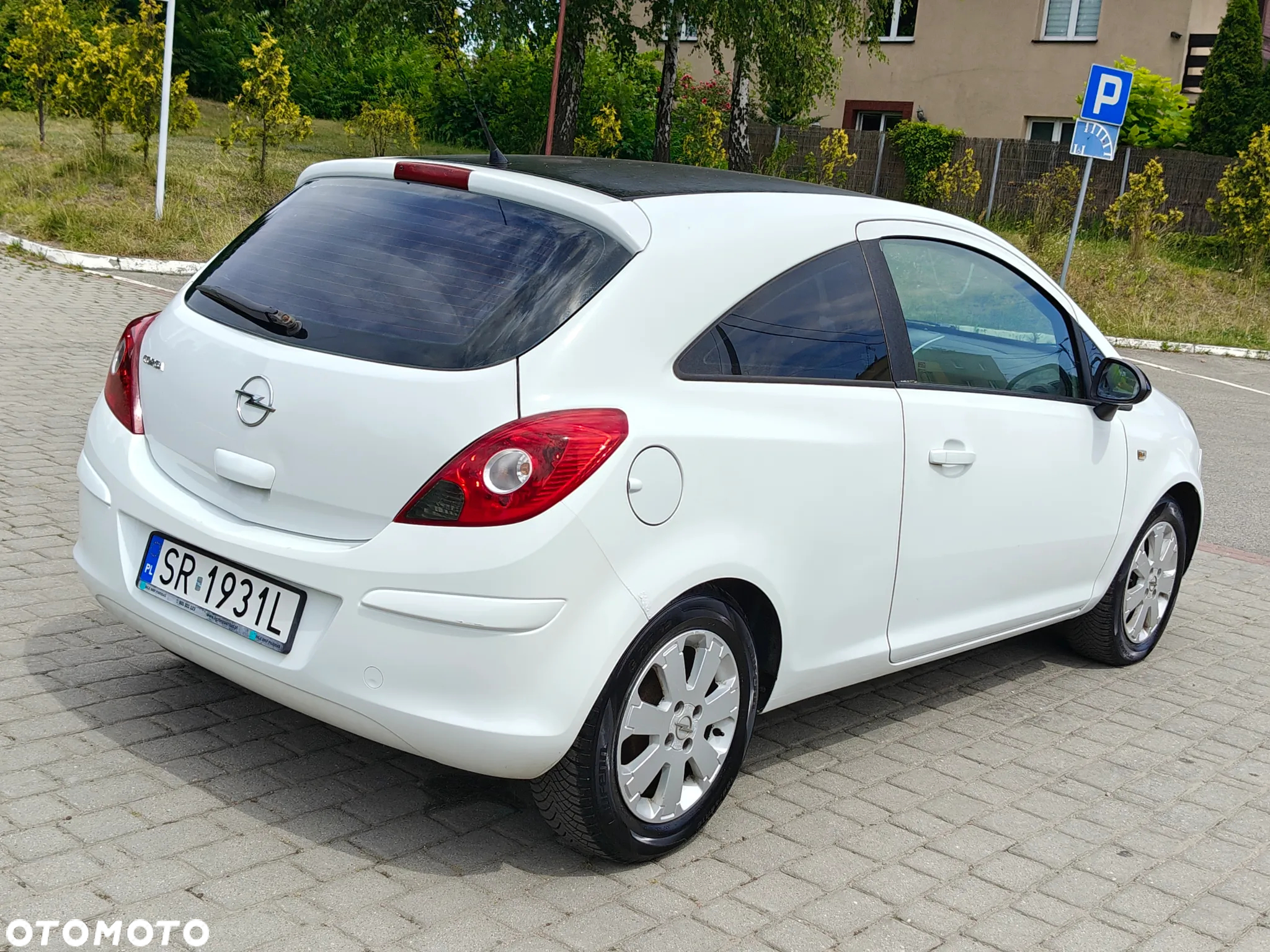 Opel Corsa 1.2 16V Cosmo - 10