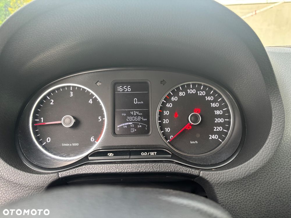Volkswagen Polo 1.6 TDI MATCH - 9