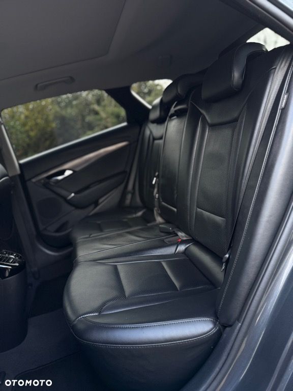 Hyundai i40 Kombi 1.7 CRDi DCT Premium - 9