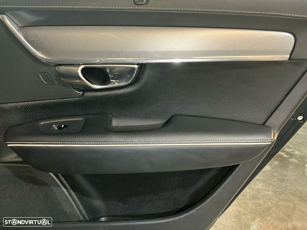 Volvo V90 2.0 T8 R-Design AWD Geartronic - 24