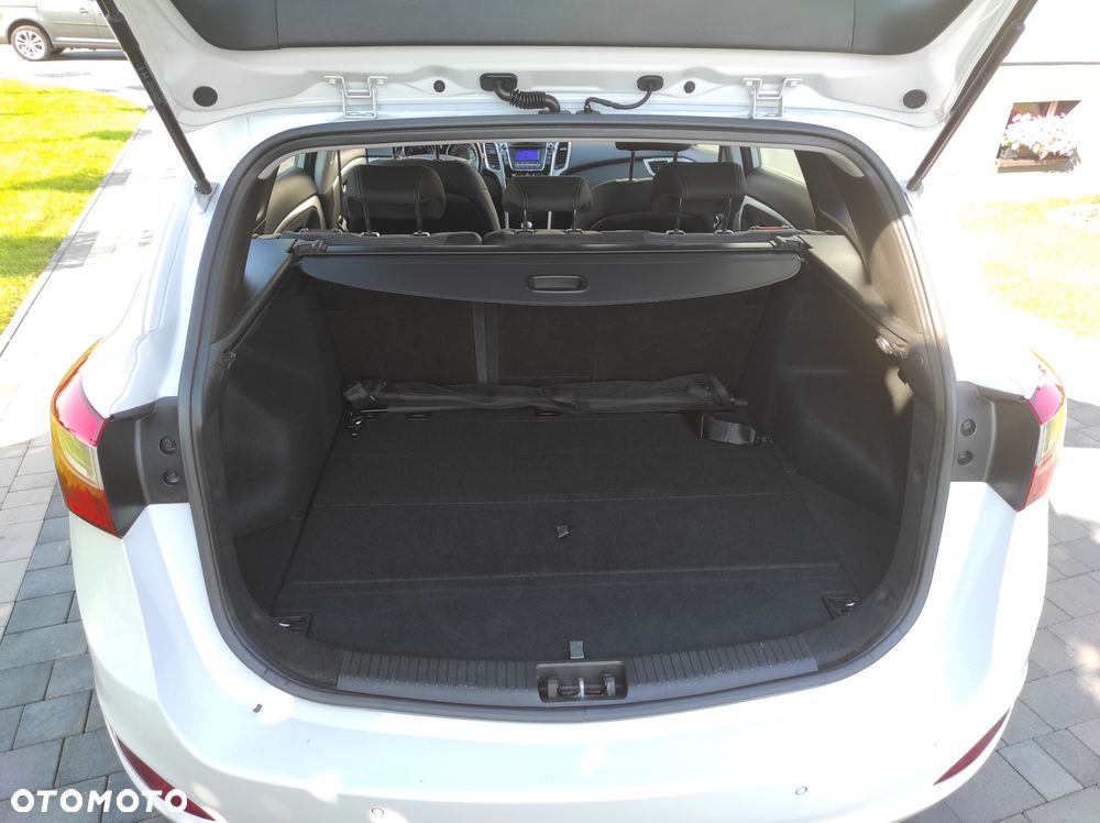 Hyundai i30 1.6 Classic + - 19