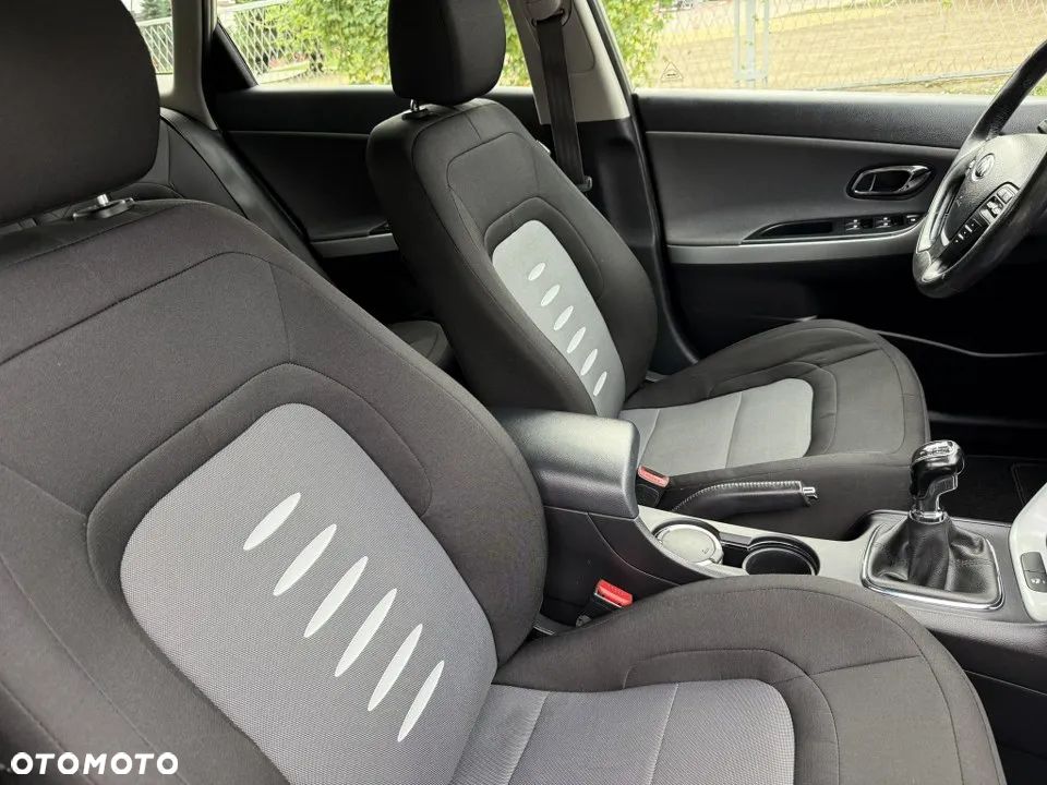 Kia Ceed 1.6 GDI SW Platinum Edition - 33