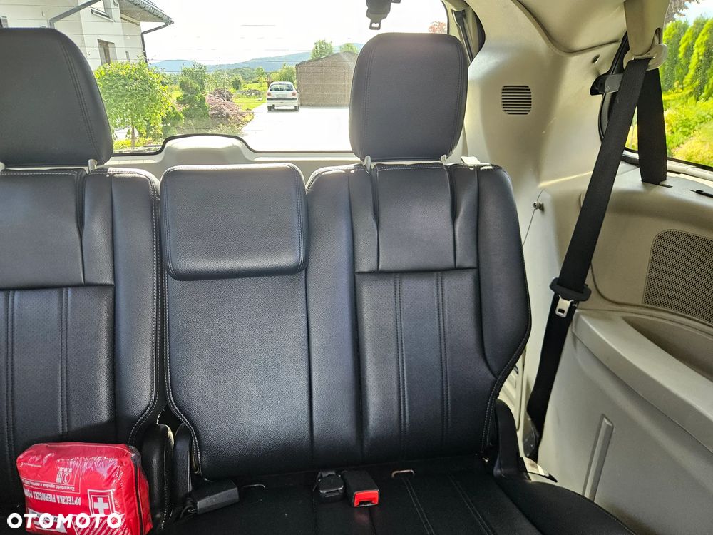 Lancia Voyager 2.8CRD Gold - 21