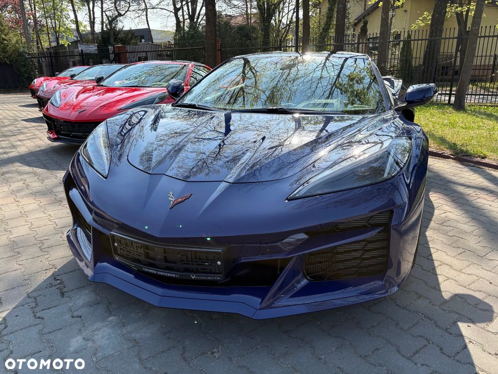 Chevrolet Corvette - 13