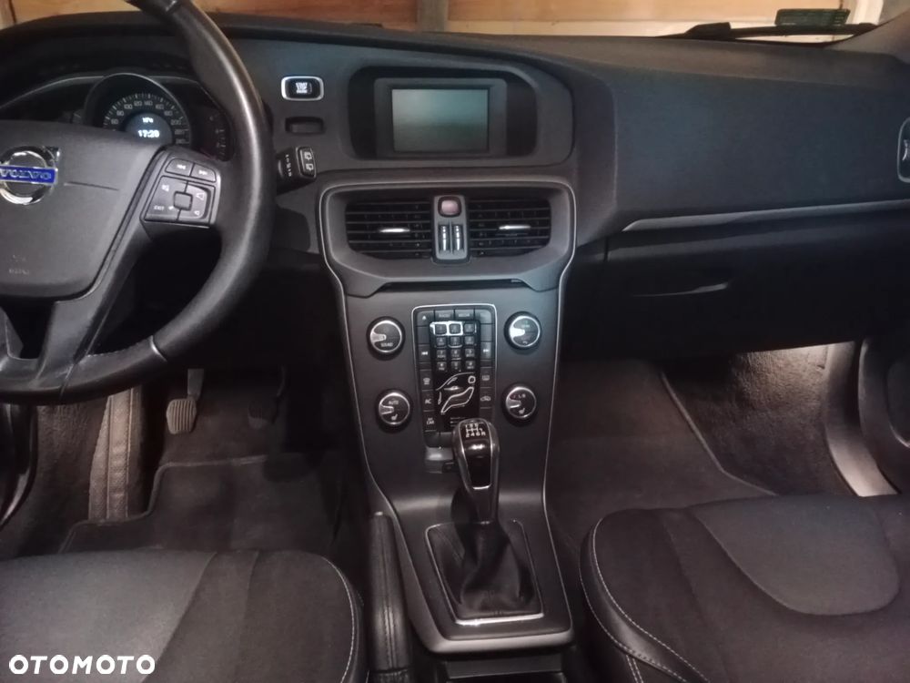 Volvo V40 - 10