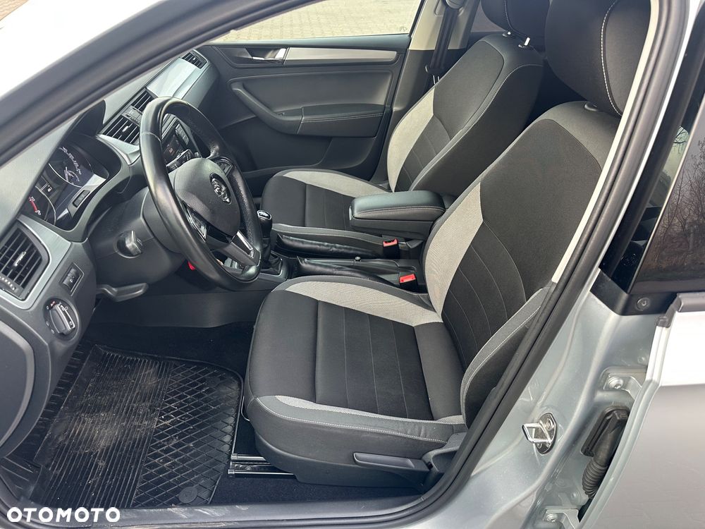 Skoda RAPID Spb 1.0 TSI Drive - 10