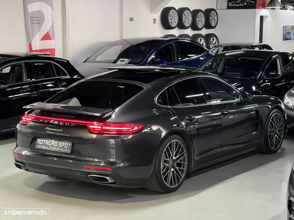 Porsche Panamera 4 E-Hybrid Executive - 12