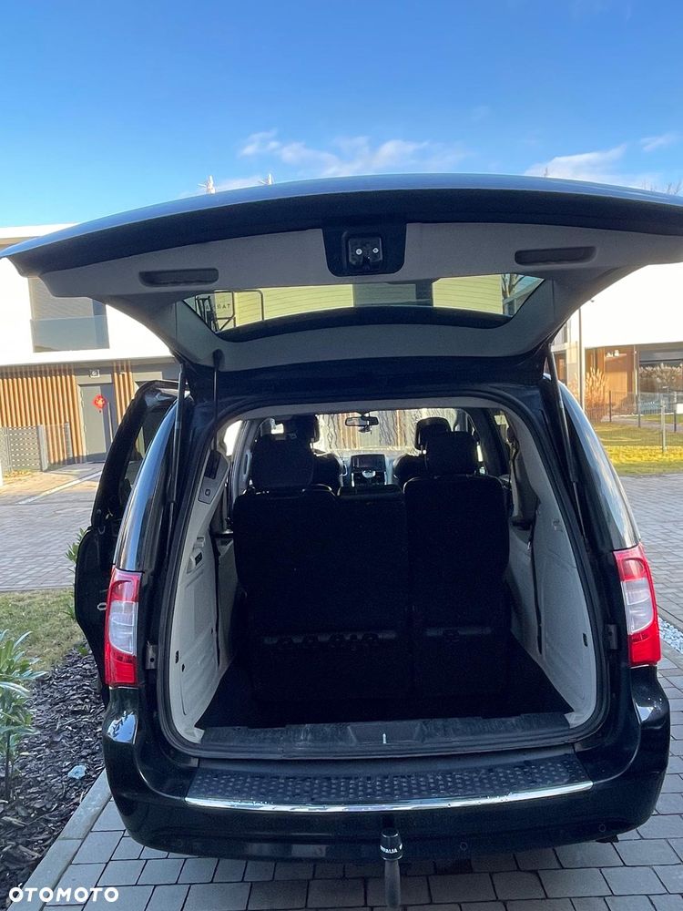 Lancia Voyager 3.6 Platinum - 8