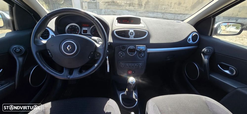 Renault Clio 1.5 dCi Privilège - 7
