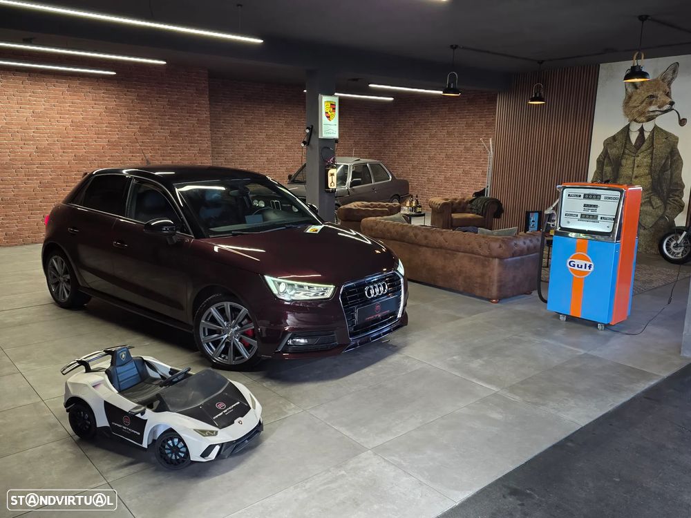 Audi A1 Sportback 1.6 TDI S-line - 1