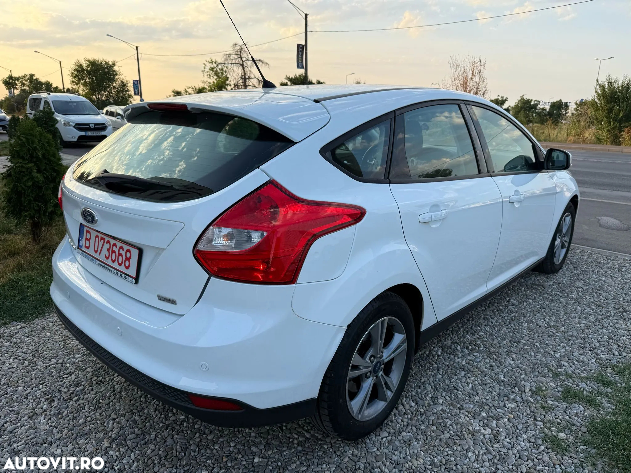 Ford Focus 1.0 EcoBoost Start-Stopp-System Business Edition - 3