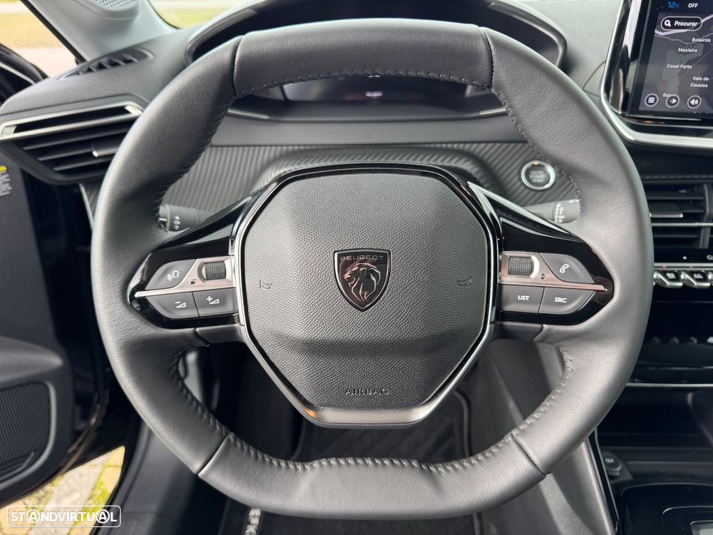 Peugeot e-208 Allure - 19