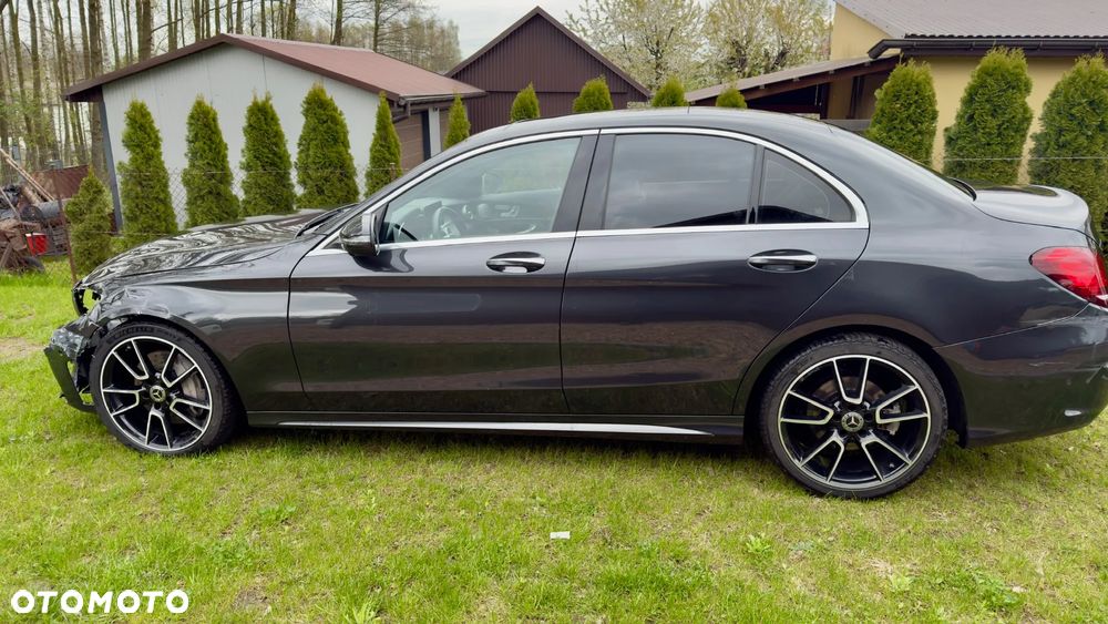 Mercedes-Benz Klasa C 400 4Matic 9G-TRONIC AMG Line - 9