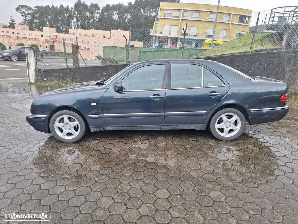 Mercedes-Benz E 220 CDI Classic - 2