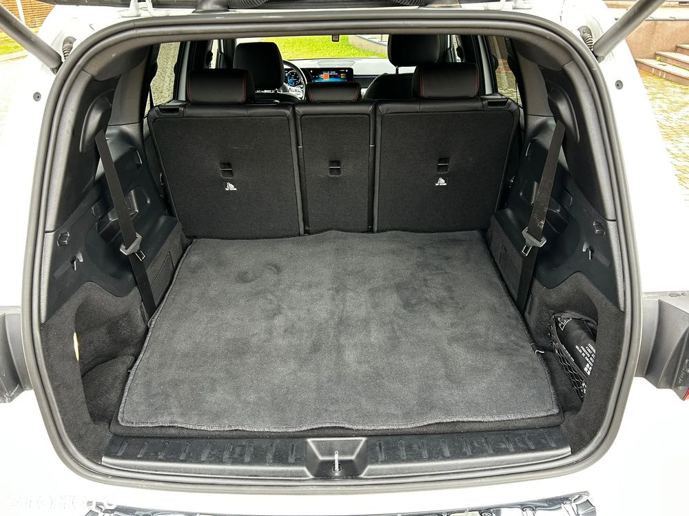 Mercedes-Benz GLB 250 4-Matic AMG Line 8G-DCT - 34