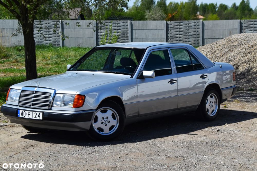 Mercedes-Benz Klasa E - 28