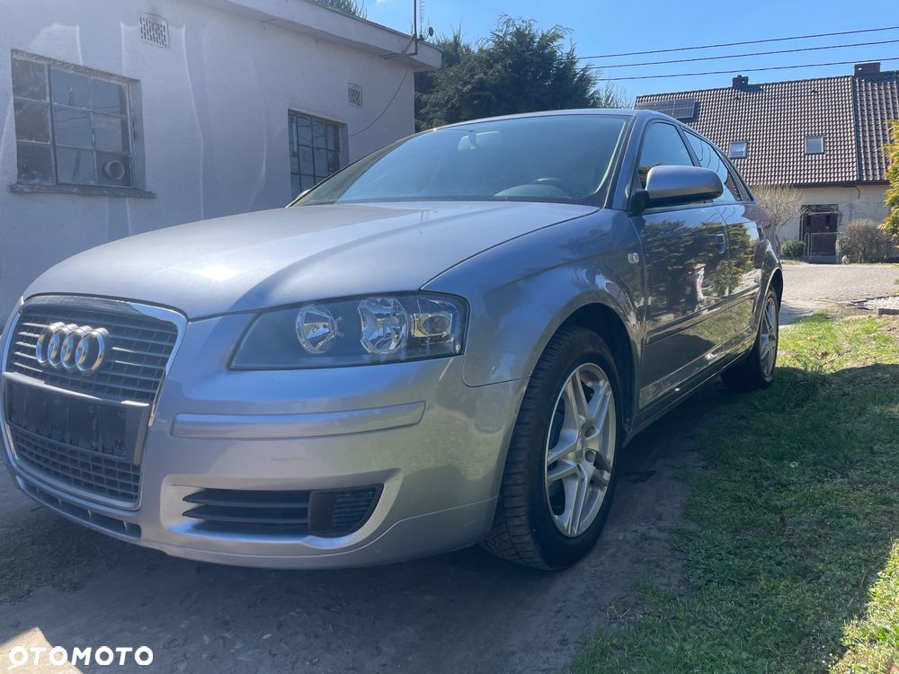 Audi A3 Sportback 1.6 FSI Ambiente - 3