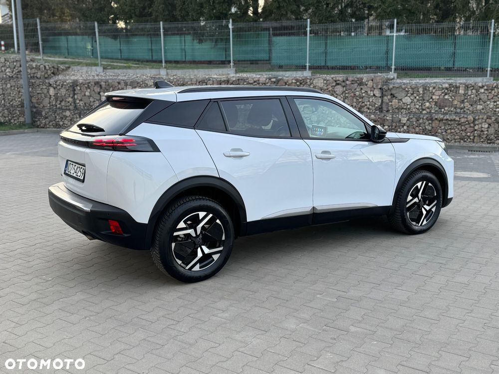 Peugeot 2008 PureTech 100 Allure S&S BVM6 - 5