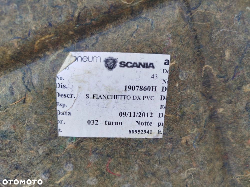 TAPICERKA BOCZNA PRAWA ZA FOTELEM SCANIA CP 16 - 5