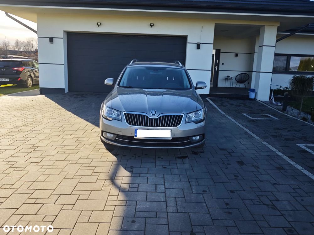 Skoda Superb 2.0 TDI 4x4 Ambition DSG - 3