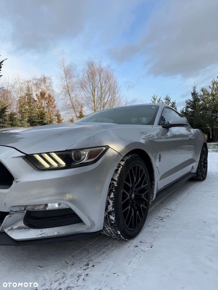 Ford Mustang 3.7 V6 Premium - 6