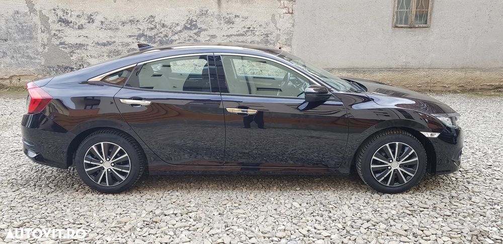 Honda Civic 1.5 VTEC Turbo Elegance Navi - 4