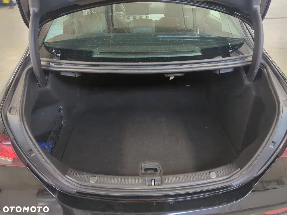 Mercedes-Benz Klasa E 220 d Business Edition - 26
