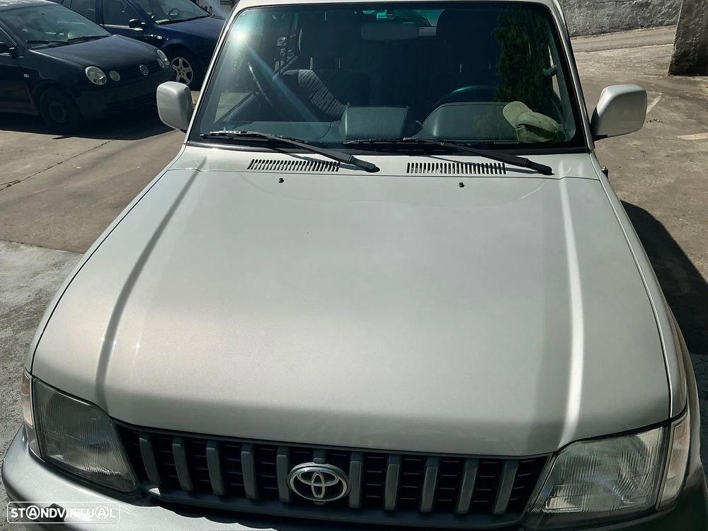 Toyota Land Cruiser Prado - 8