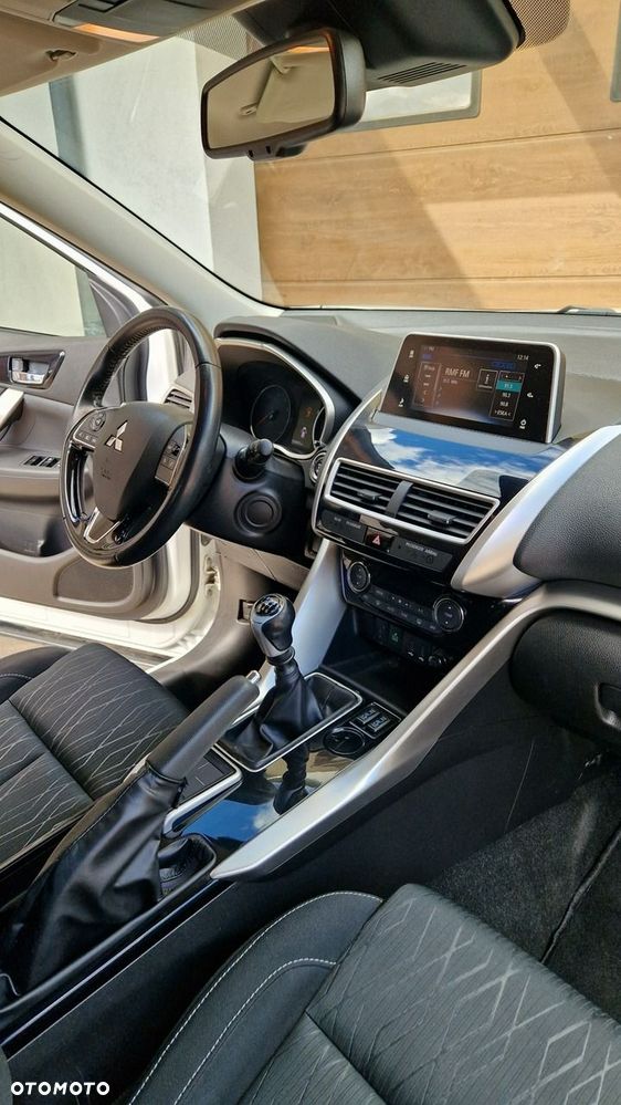Mitsubishi Eclipse Cross - 33