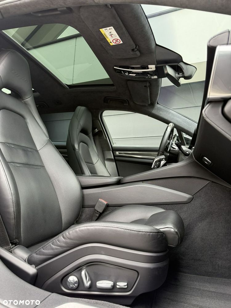 Porsche Panamera Turbo - 19