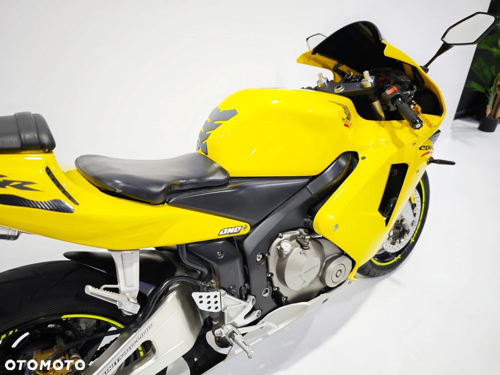 Honda CBR - 13
