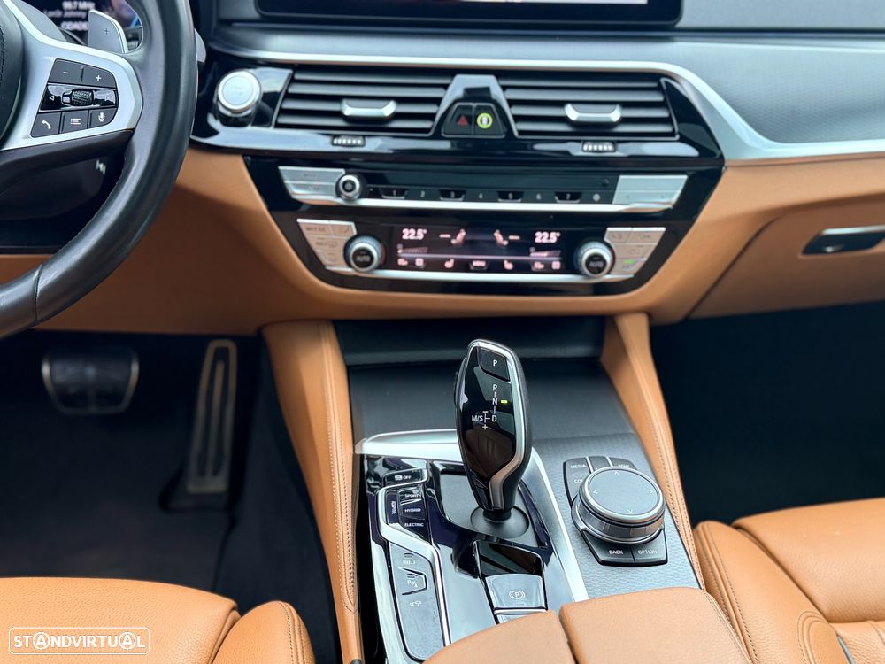 BMW 530 e Pack Desportivo M - 52