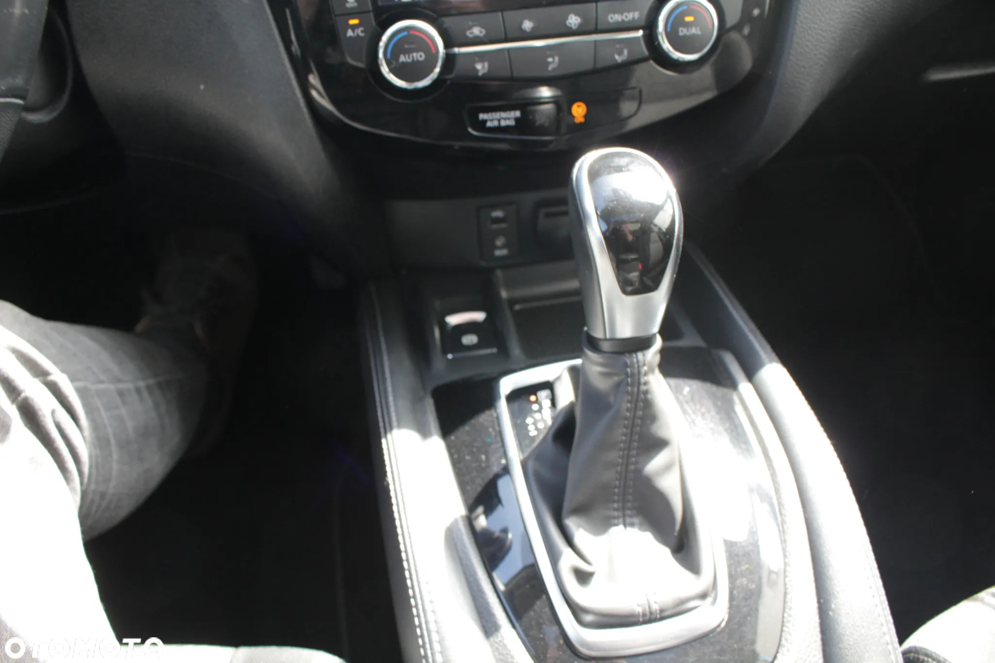 Nissan X-Trail 1.7 dCi N-Connecta 2WD Xtronic 7os - 16