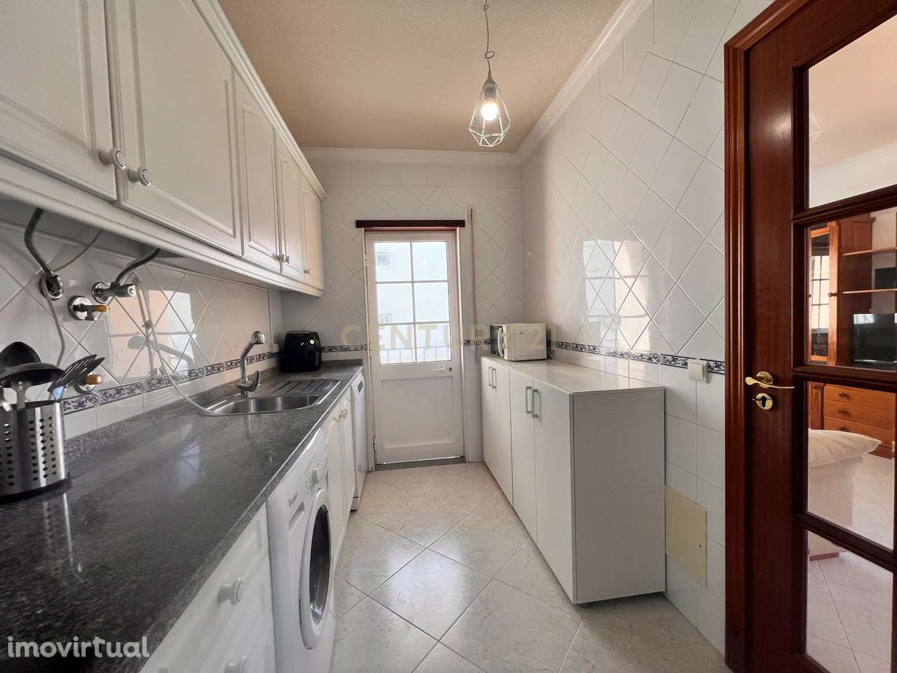 T2 para arrendamento anual a 80 mts da praia em Armação de Pêra - Grande imagem: 4/22