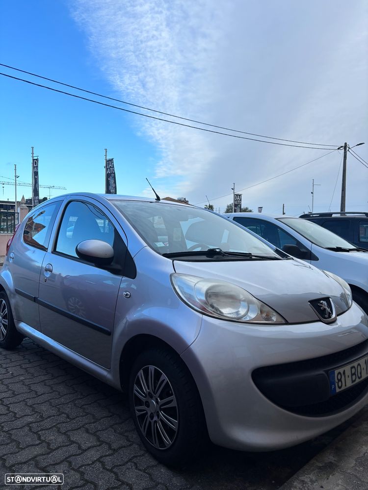 Peugeot 107 1.0 Trendy - 11