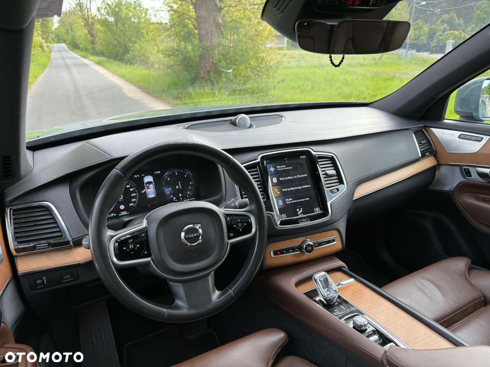 Volvo XC 90 - 31