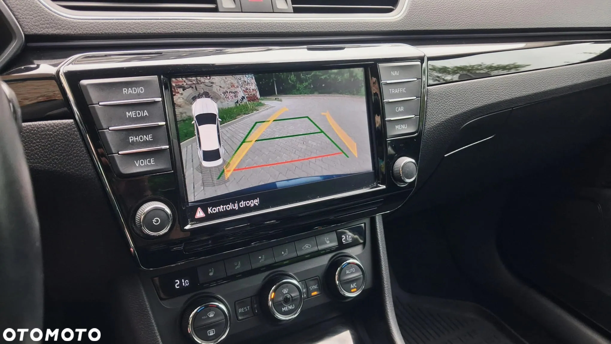 Skoda Superb 2.0 TDI L&K DSG - 15
