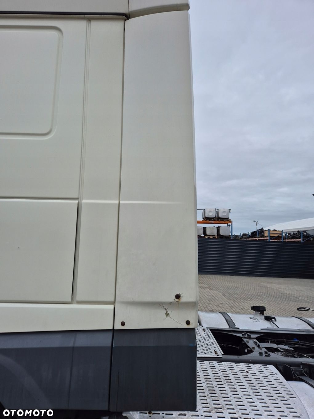 SPOILER SPOJLER OWIEWKA ZAKABINOWA LEWA DAF XF 106 EURO 6 - 1