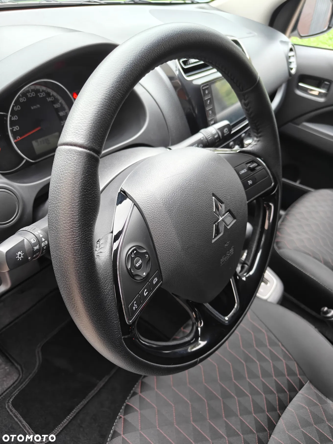 Mitsubishi Space Star AS&G 1.2 CVT Top - 8