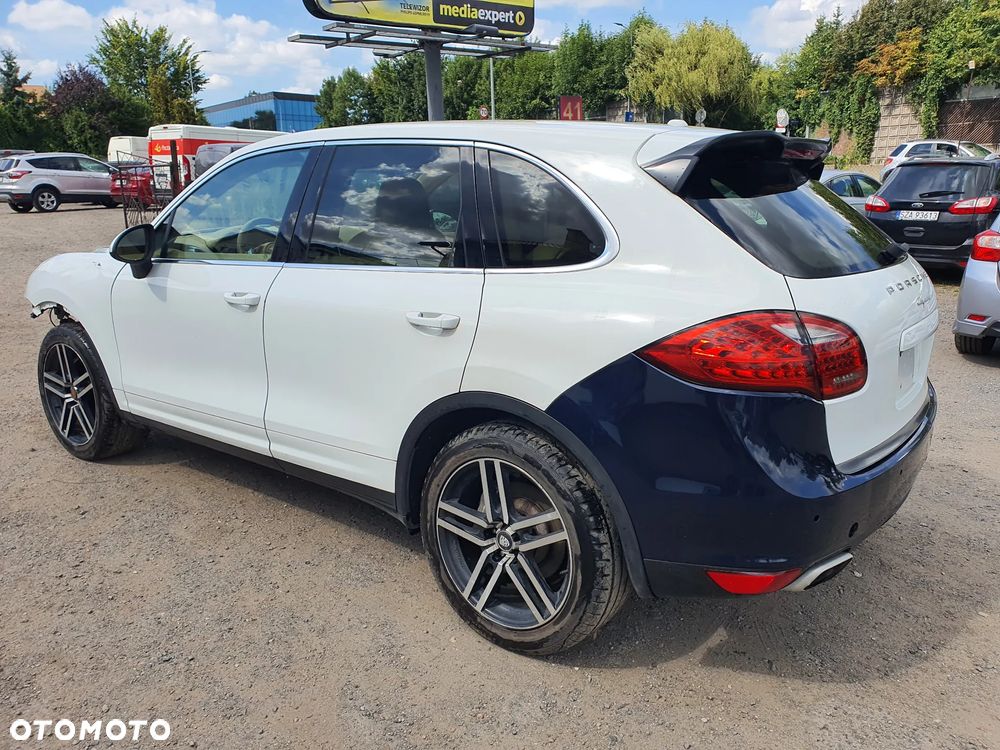 Porsche Cayenne - 3