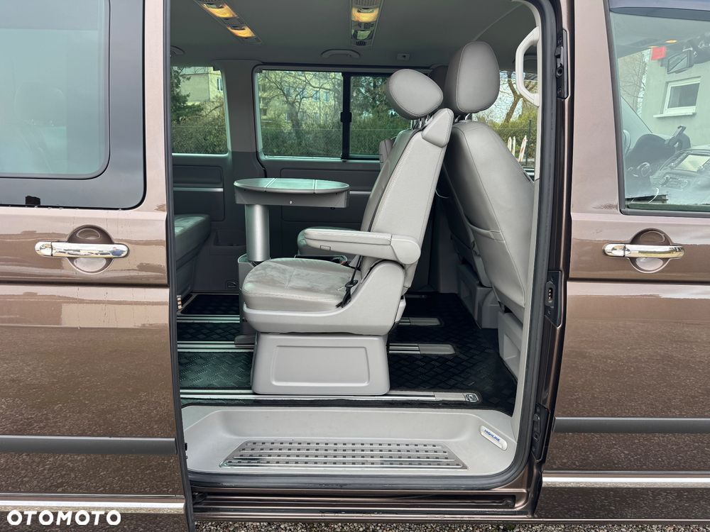 Volkswagen Multivan - 18